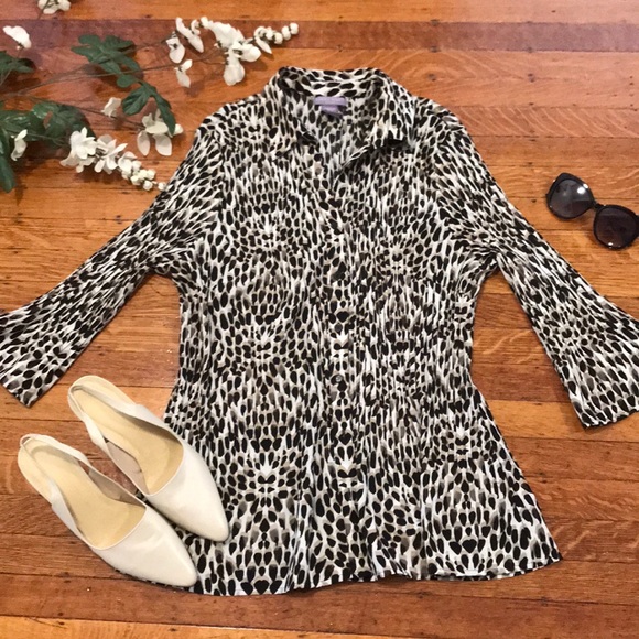 Leopard Mid-Length Three-Quarter Sleeve Blouse - Picture 4 of 8